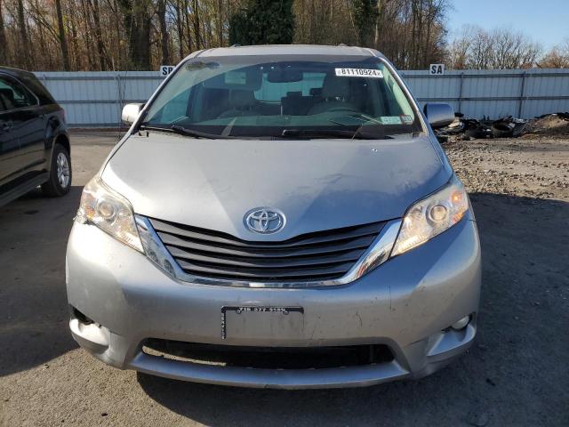 Photo 4 VIN: 5TDYK3DC3ES411965 - TOYOTA SIENNA XLE 