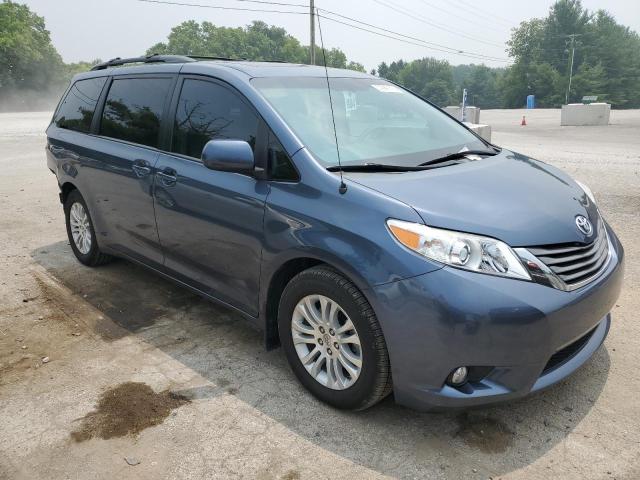 Photo 3 VIN: 5TDYK3DC3ES415367 - TOYOTA SIENNA XLE 