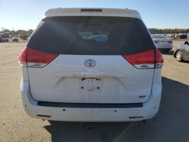 Photo 5 VIN: 5TDYK3DC3ES432282 - TOYOTA SIENNA XLE 