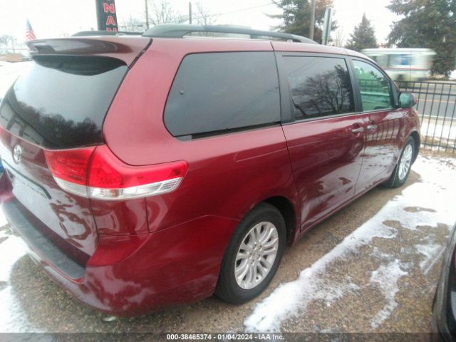 Photo 3 VIN: 5TDYK3DC3ES464763 - TOYOTA SIENNA 