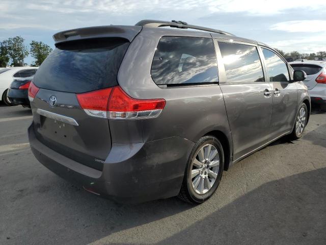 Photo 3 VIN: 5TDYK3DC3ES471289 - TOYOTA SIENNA XLE 