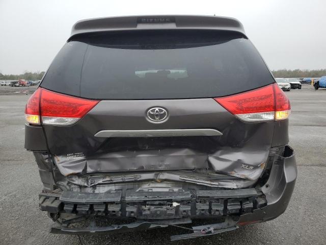 Photo 5 VIN: 5TDYK3DC3ES502380 - TOYOTA SIENNA XLE 