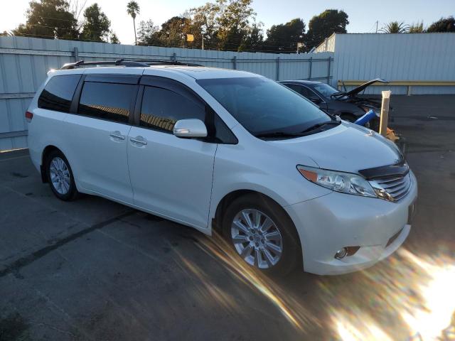 Photo 3 VIN: 5TDYK3DC3ES508616 - TOYOTA SIENNA XLE 