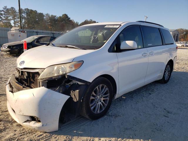 Photo 1 VIN: 5TDYK3DC3ES513377 - TOYOTA SIENNA XLE 