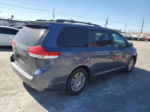 Photo 2 VIN: 5TDYK3DC3ES513962 - TOYOTA SIENNA XLE 