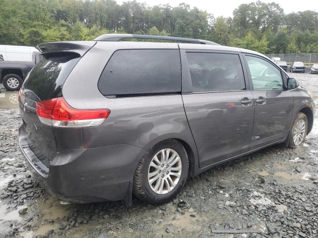 Photo 2 VIN: 5TDYK3DC3ES522774 - TOYOTA SIENNA XLE 