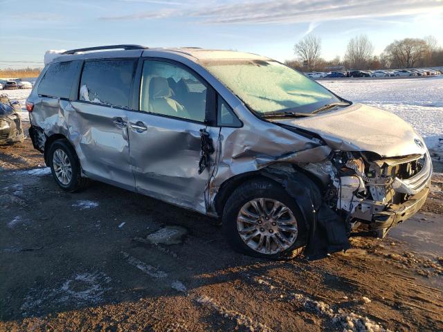 Photo 3 VIN: 5TDYK3DC3FS529189 - TOYOTA SIENNA XLE 