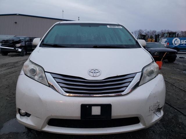 Photo 4 VIN: 5TDYK3DC3FS543299 - TOYOTA SIENNA XLE 