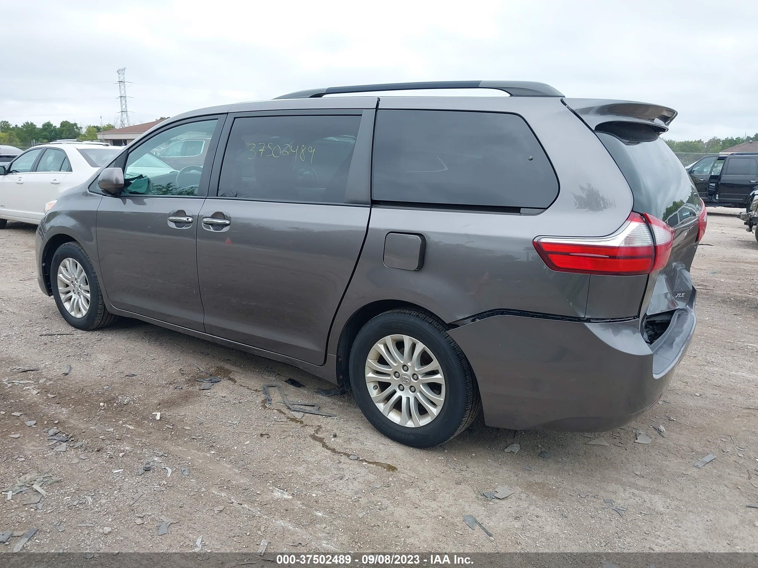 Photo 2 VIN: 5TDYK3DC3FS548163 - TOYOTA SIENNA 