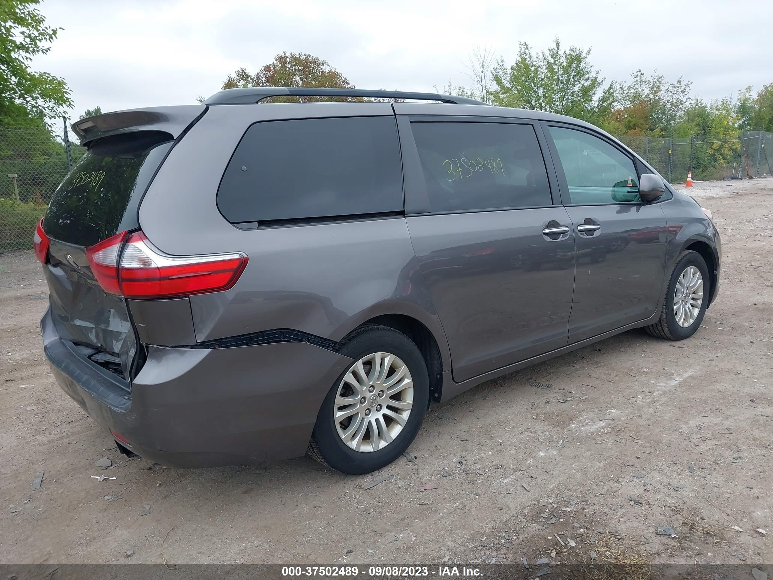 Photo 3 VIN: 5TDYK3DC3FS548163 - TOYOTA SIENNA 