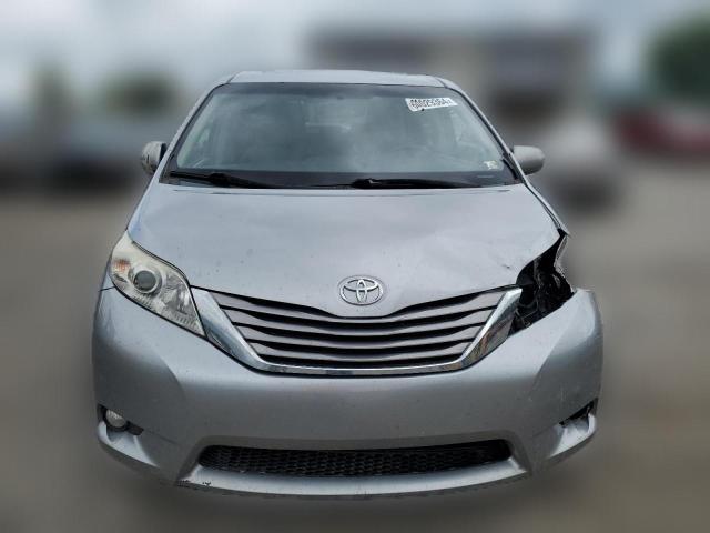 Photo 4 VIN: 5TDYK3DC3FS554657 - TOYOTA SIENNA XLE 