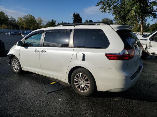 Photo 1 VIN: 5TDYK3DC3FS564900 - TOYOTA SIENNA XLE 