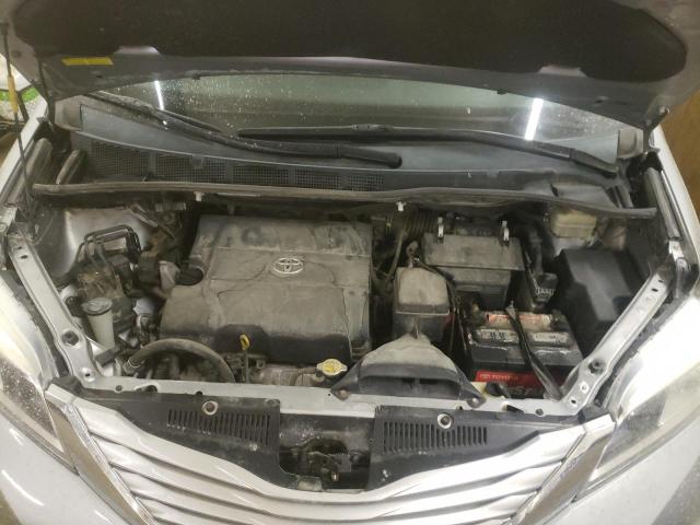 Photo 6 VIN: 5TDYK3DC3FS572818 - TOYOTA SIENNA XLE 