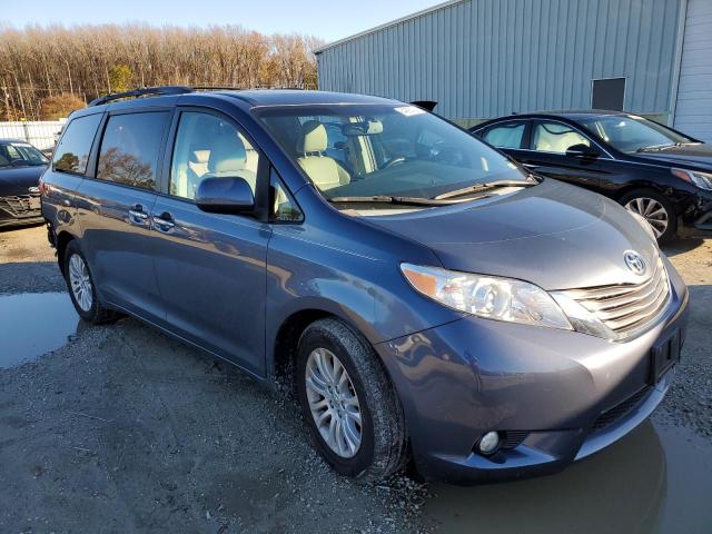 Photo 3 VIN: 5TDYK3DC3FS575170 - TOYOTA SIENNA XLE 