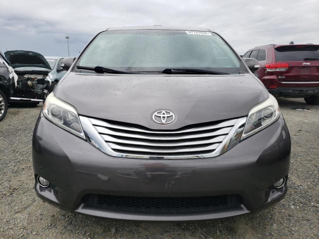 Photo 4 VIN: 5TDYK3DC3FS593961 - TOYOTA SIENNA XLE 