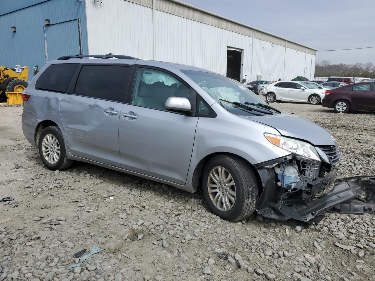 Photo 3 VIN: 5TDYK3DC3FS595208 - TOYOTA SIENNA 