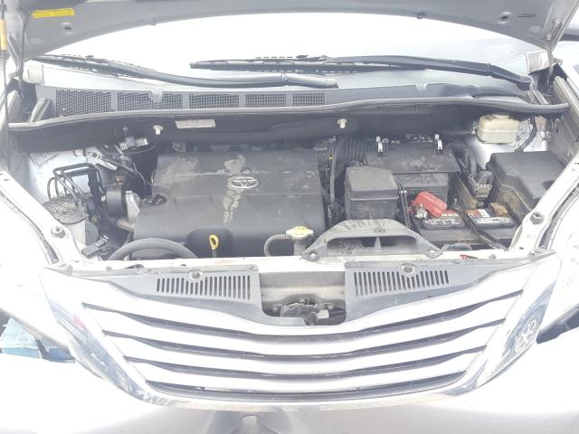 Photo 6 VIN: 5TDYK3DC3FS649218 - TOYOTA SIENNA XLE 