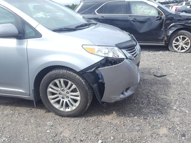 Photo 8 VIN: 5TDYK3DC3FS649218 - TOYOTA SIENNA XLE 