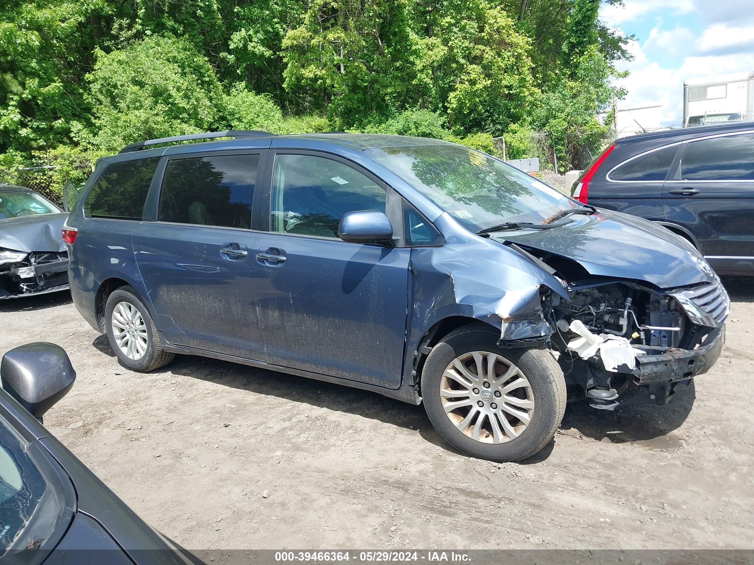 Photo 13 VIN: 5TDYK3DC3FS658162 - TOYOTA SIENNA 