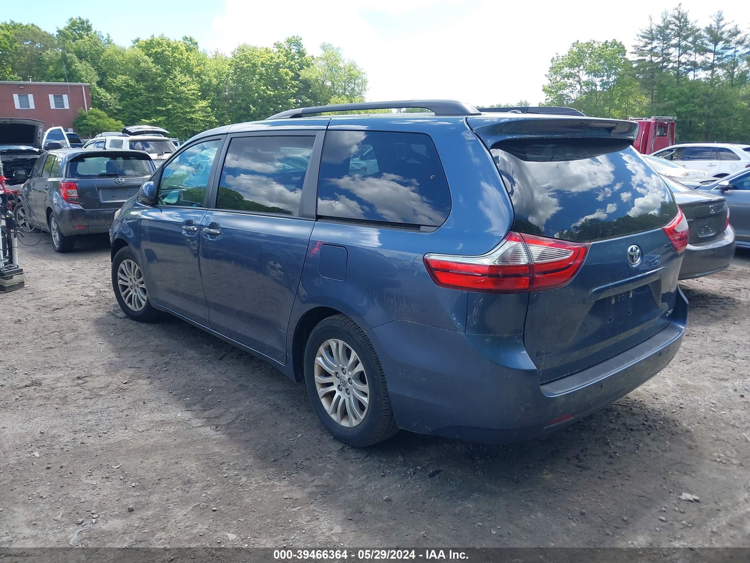 Photo 2 VIN: 5TDYK3DC3FS658162 - TOYOTA SIENNA 