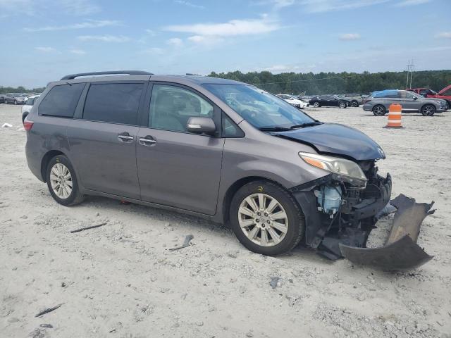 Photo 3 VIN: 5TDYK3DC3FS678704 - TOYOTA SIENNA XLE 