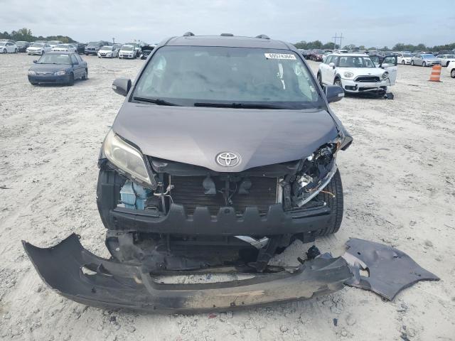 Photo 4 VIN: 5TDYK3DC3FS678704 - TOYOTA SIENNA XLE 