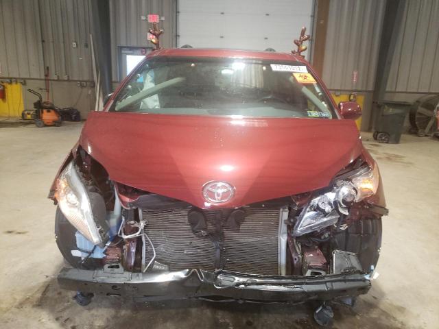 Photo 4 VIN: 5TDYK3DC3FS682994 - TOYOTA SIENNA XLE 