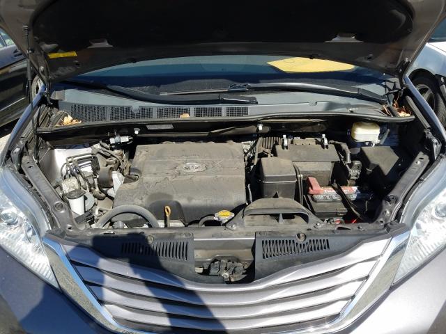 Photo 6 VIN: 5TDYK3DC3GS701903 - TOYOTA SIENNA XLE 