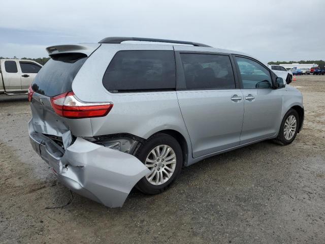 Photo 2 VIN: 5TDYK3DC3GS711041 - TOYOTA SIENNA XLE 