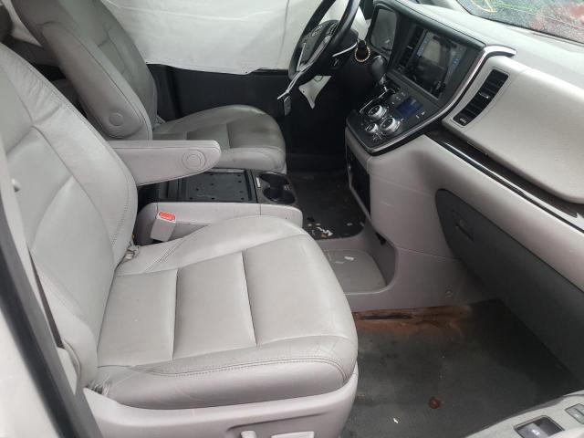 Photo 4 VIN: 5TDYK3DC3GS715834 - TOYOTA SIENNA XLE 