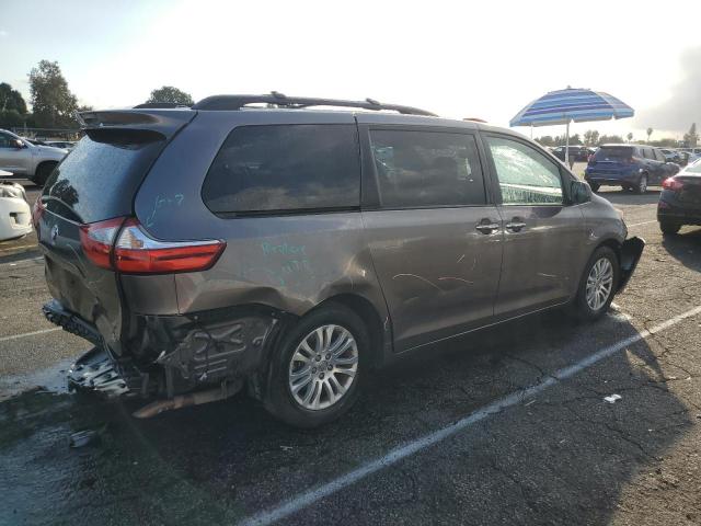 Photo 2 VIN: 5TDYK3DC3GS718569 - TOYOTA SIENNA XLE 