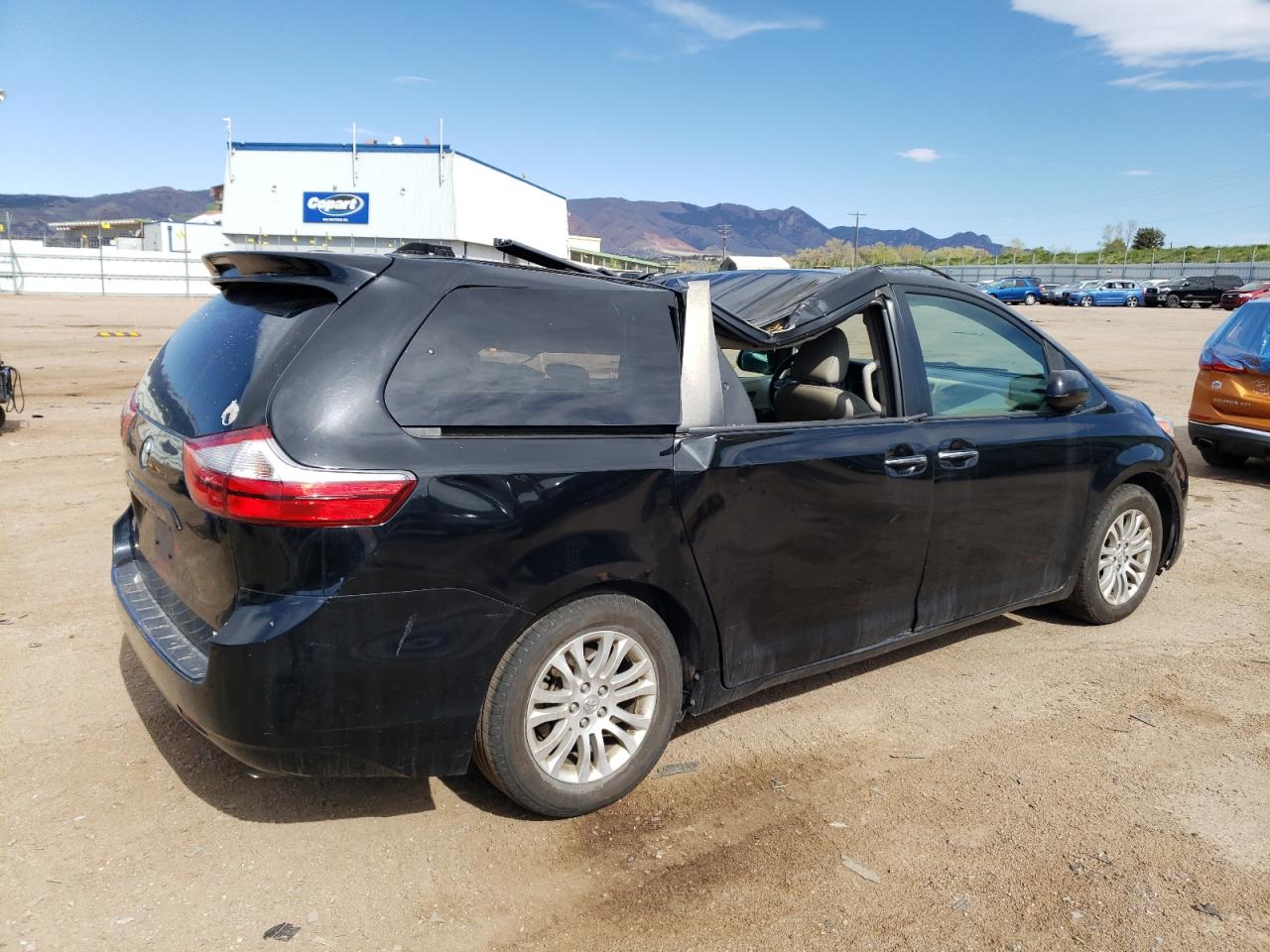 Photo 2 VIN: 5TDYK3DC3GS720483 - TOYOTA SIENNA 