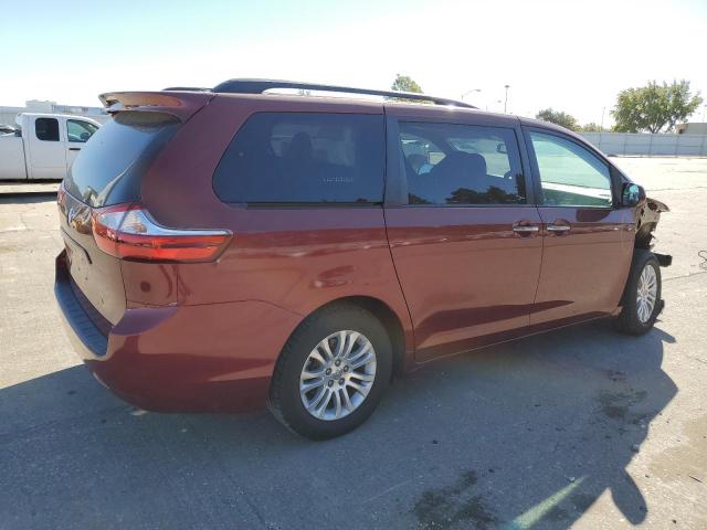 Photo 2 VIN: 5TDYK3DC3GS722413 - TOYOTA SIENNA XLE 