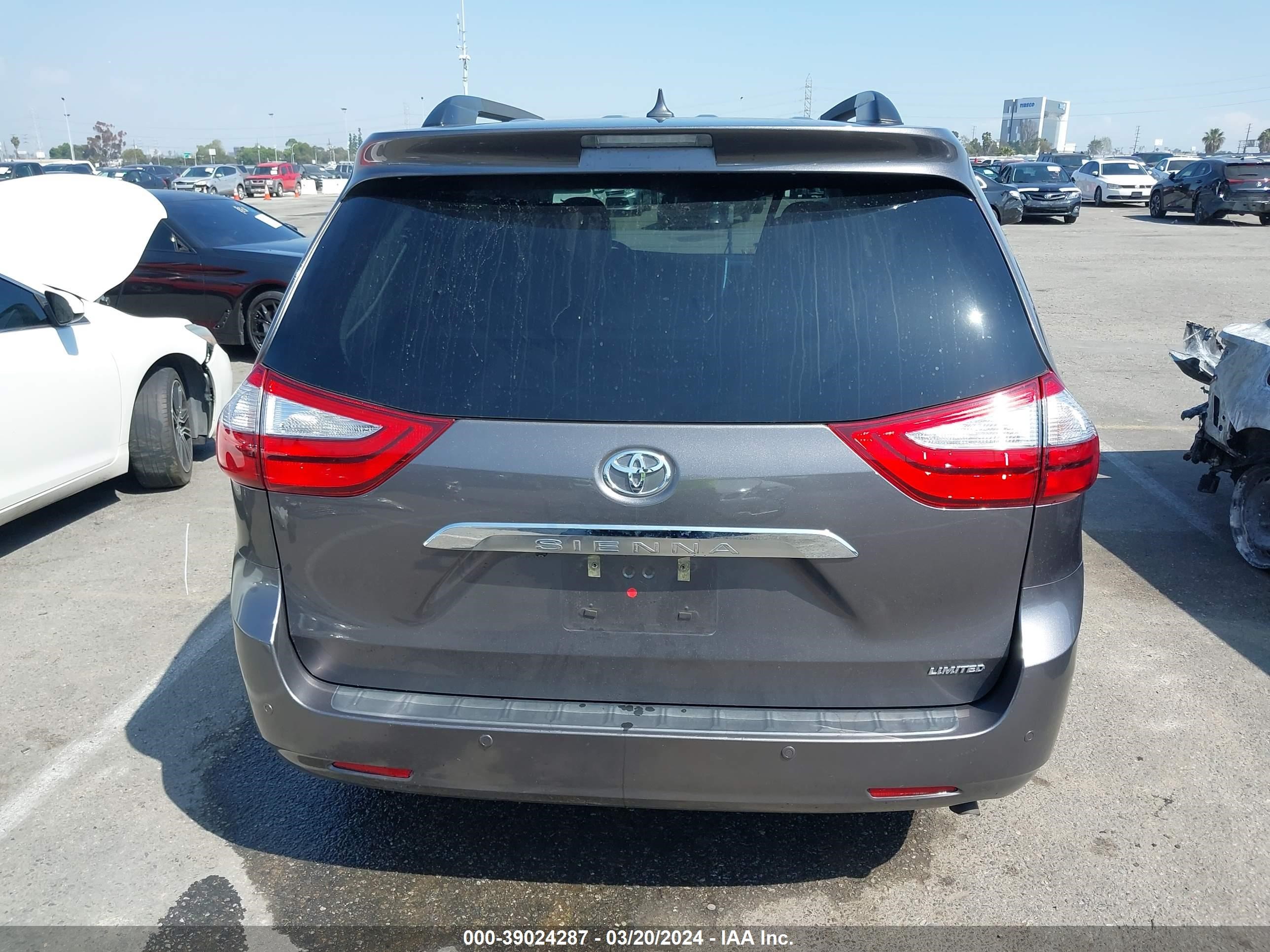 Photo 16 VIN: 5TDYK3DC3GS736280 - TOYOTA SIENNA 