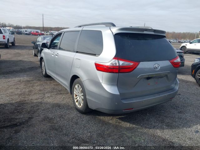 Photo 2 VIN: 5TDYK3DC3GS738448 - TOYOTA SIENNA 