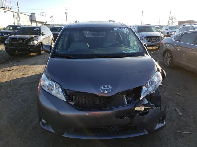 Photo 4 VIN: 5TDYK3DC3GS754391 - TOYOTA SIENNA XLE 