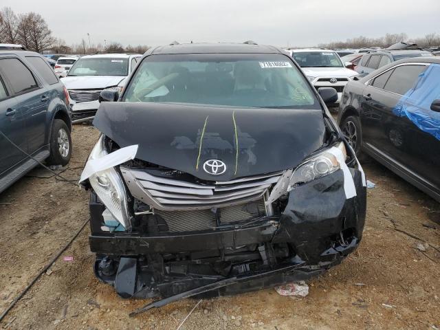 Photo 4 VIN: 5TDYK3DC3GS755797 - TOYOTA SIENNA XLE 