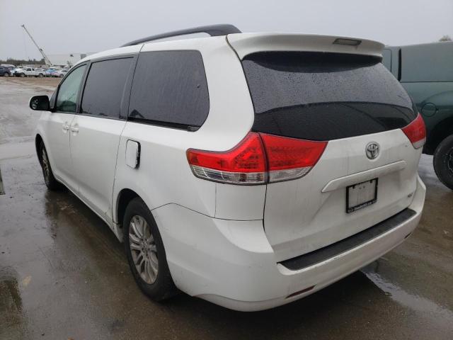 Photo 2 VIN: 5TDYK3DC4BS004197 - TOYOTA SIENNA XLE 