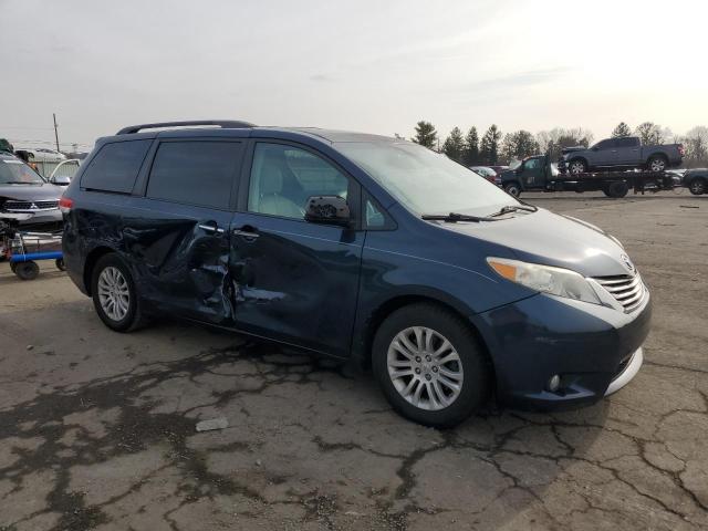 Photo 3 VIN: 5TDYK3DC4BS005012 - TOYOTA SIENNA XLE 