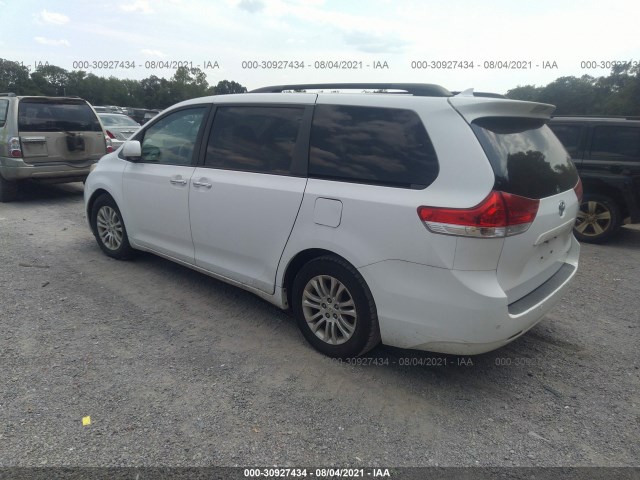 Photo 2 VIN: 5TDYK3DC4BS005592 - TOYOTA SIENNA 