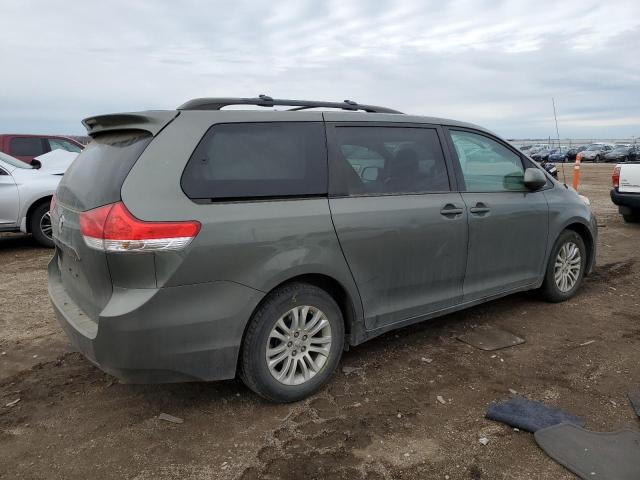 Photo 2 VIN: 5TDYK3DC4BS017189 - TOYOTA SIENNA XLE 