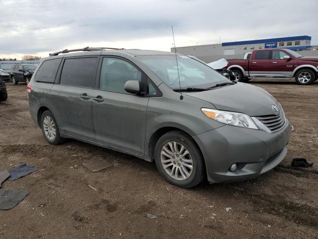 Photo 3 VIN: 5TDYK3DC4BS017189 - TOYOTA SIENNA XLE 