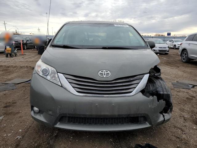 Photo 4 VIN: 5TDYK3DC4BS017189 - TOYOTA SIENNA XLE 