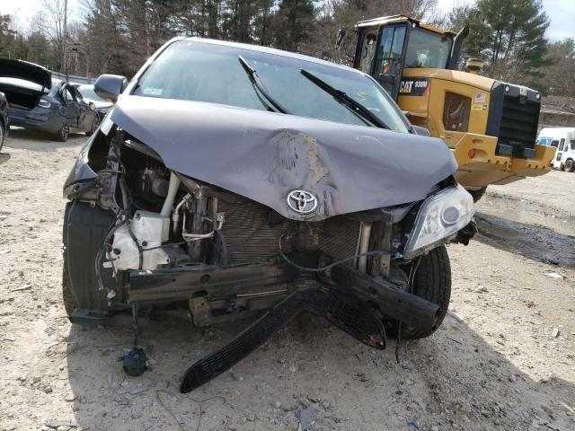 Photo 4 VIN: 5TDYK3DC4BS034526 - TOYOTA SIENNA XLE 