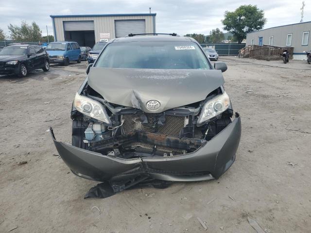 Photo 4 VIN: 5TDYK3DC4BS037748 - TOYOTA SIENNA XLE 