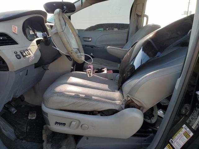 Photo 6 VIN: 5TDYK3DC4BS042464 - TOYOTA SIENNA XLE 