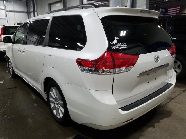 Photo 2 VIN: 5TDYK3DC4BS068482 - TOYOTA SIENNA XLE 