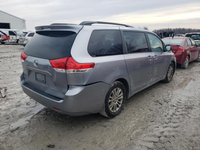 Photo 2 VIN: 5TDYK3DC4BS073214 - TOYOTA SIENNA XLE 