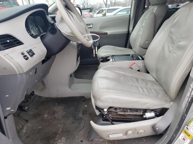 Photo 6 VIN: 5TDYK3DC4BS073214 - TOYOTA SIENNA XLE 