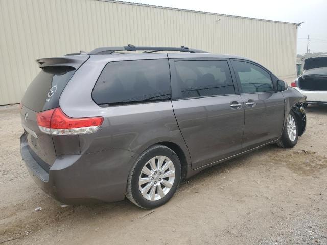 Photo 2 VIN: 5TDYK3DC4BS074914 - TOYOTA SIENNA XLE 